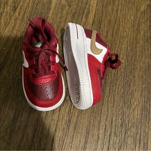 Kids Red and White Athletic Sneakers with Gold Accent Christmas Size 5C